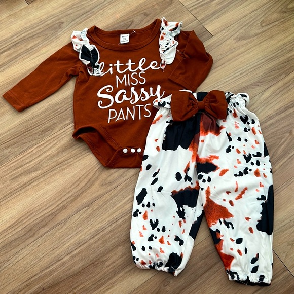 Baby outfit - Picture 1 of 1